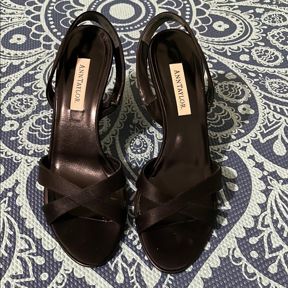 Ann Taylor Women's Black Strappy Sandals